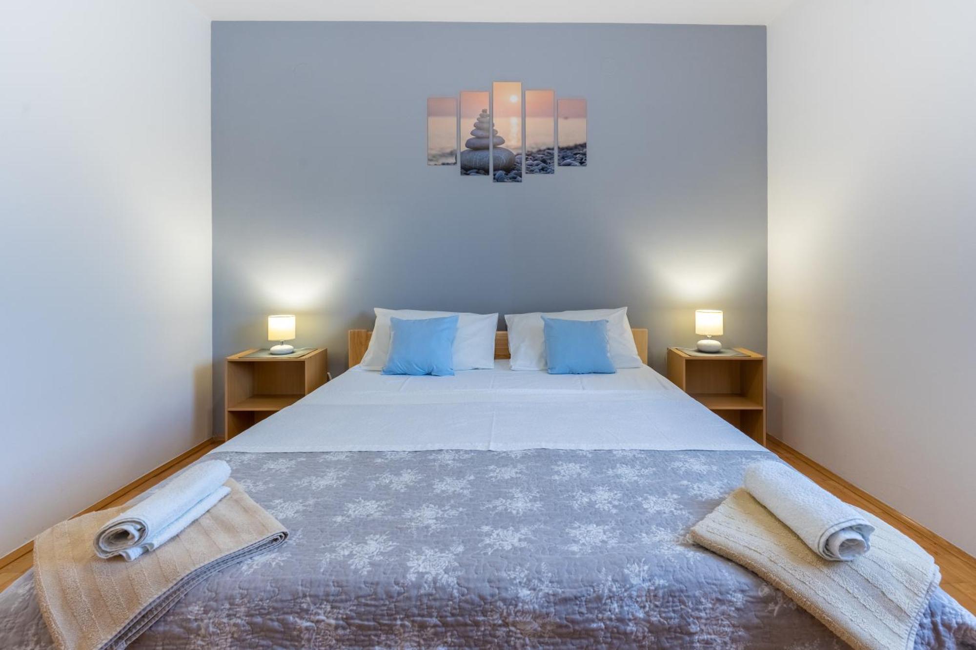 Apartment Kristian Cres Luaran gambar
